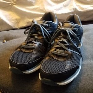 NIKE DUAL FUSHION LITE Sneakers - Sz 8.5 M